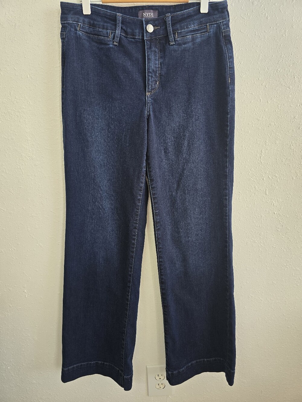 NYDJ Lift Tuck Technology Dark Wash Trouser Wide Leg Jeans Size 6 - Picture 2 of 7